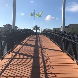 Meet your Posher, Rebeca